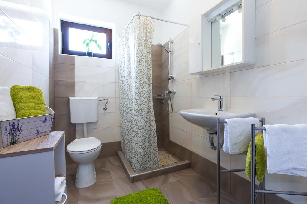 Apartment Milka Đảo Krk Ngoại thất bức ảnh